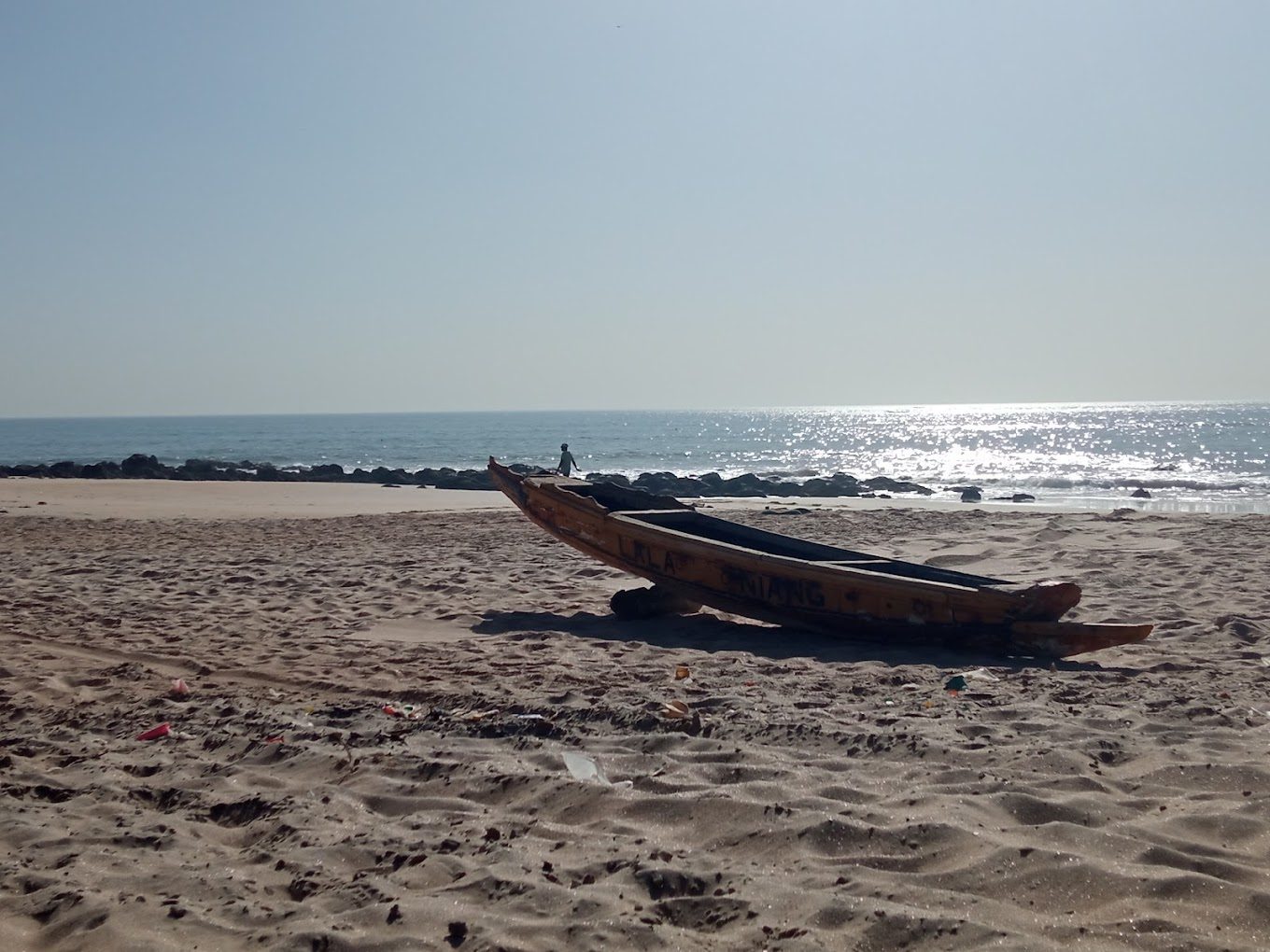 Pirogue sur la plage